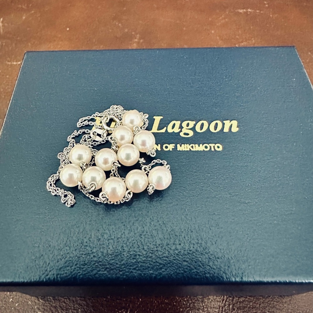 Mikimoto 14k White Gold Pearl Station Necklace